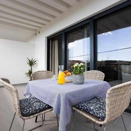 La Petit Apartment Trogir Exterior photo