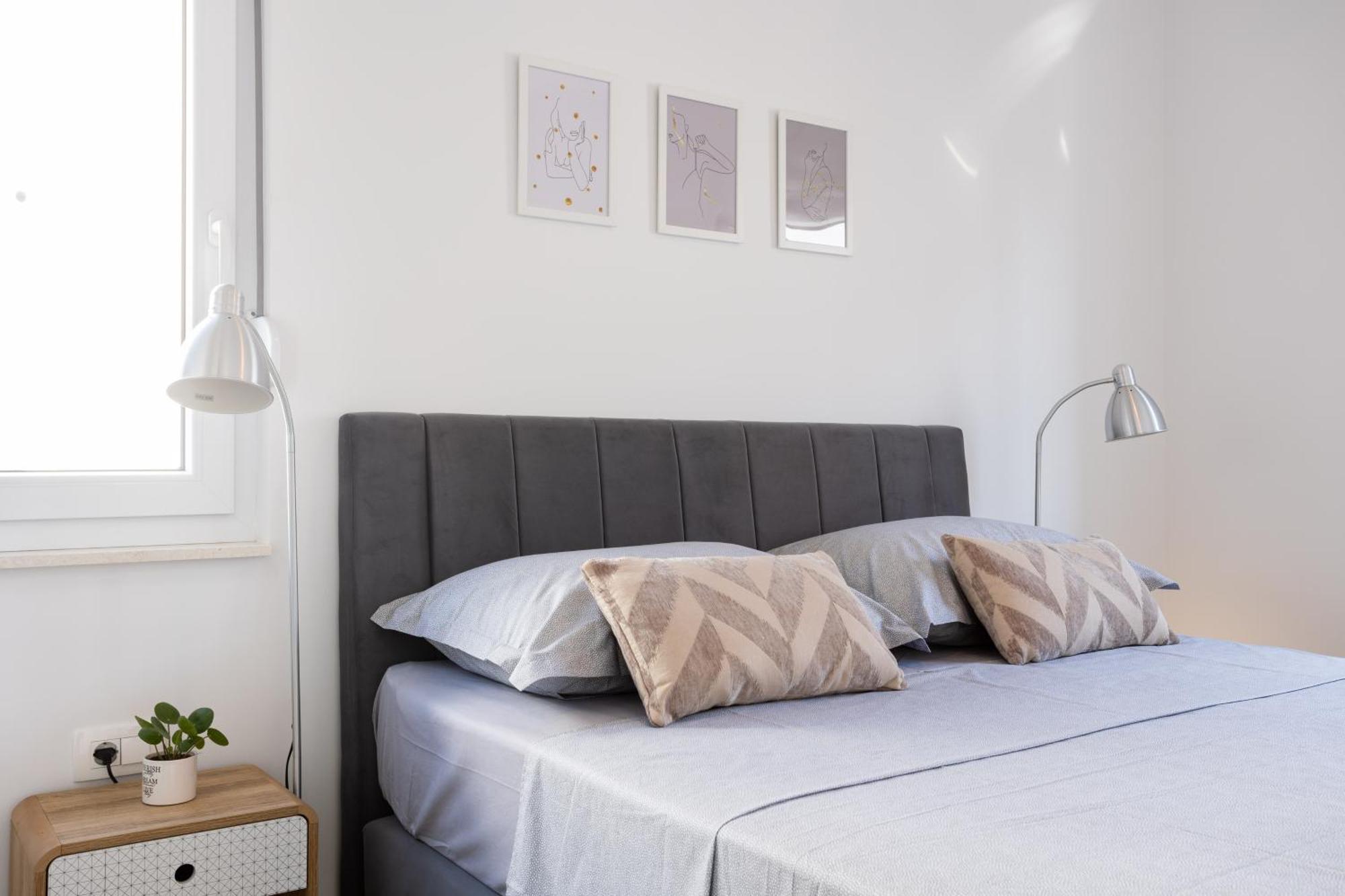 La Petit Apartment Trogir Exterior photo